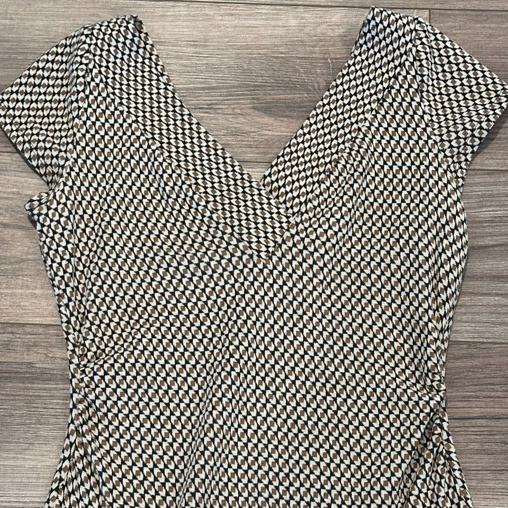 Diane Von Furstenberg Brown and Cream V-Neck Ruched Waist Dress Size 10 - Picture 5 of 8